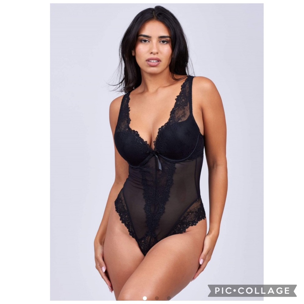 Valege Black Lace Bodysuit Size M 34 B/C Snap Closure Lingerie